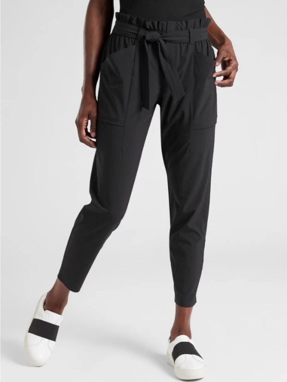 $89 Athleta Skyline Paper Bag Waist Pants with Tie Belt Size 6T Black high rise